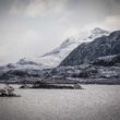 Un paysage en noir et blanc