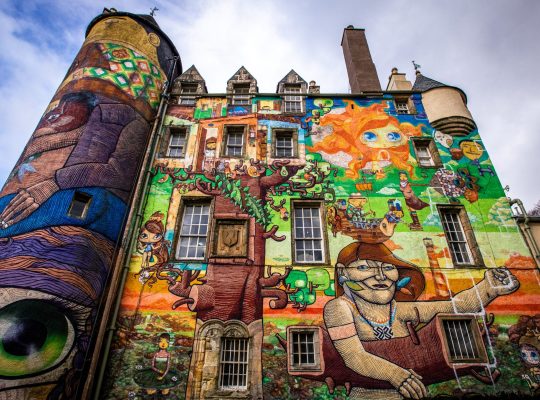 Kelburn Castle, le château aux graffitis