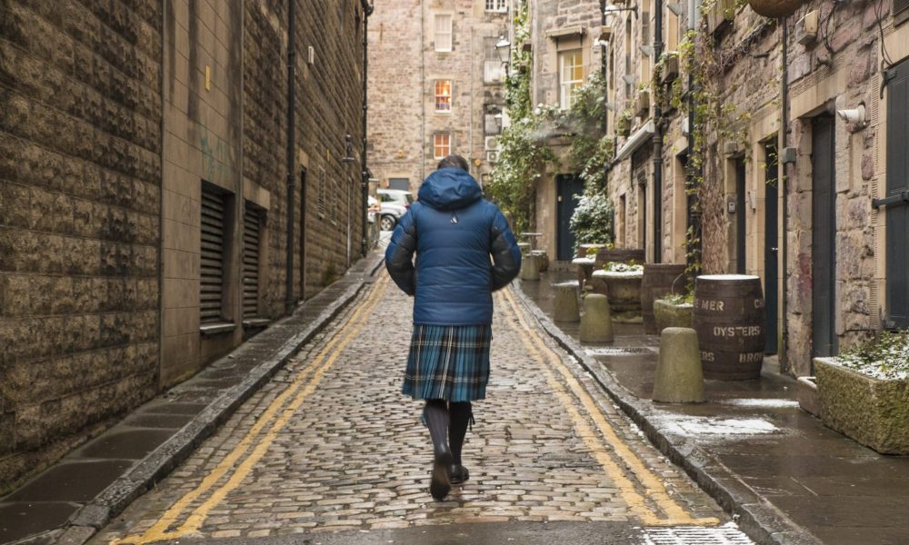 kilt-and-down-jacket-sir-edwards-roadtrip