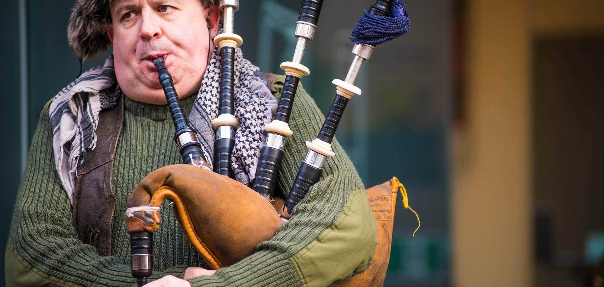 The bagpipe, a question of breath